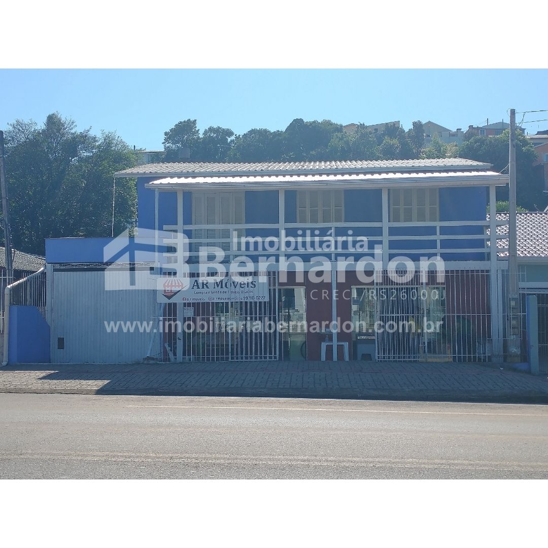 Imagem: Ampla casa com sala comercial no Centro de Erechim/RS.